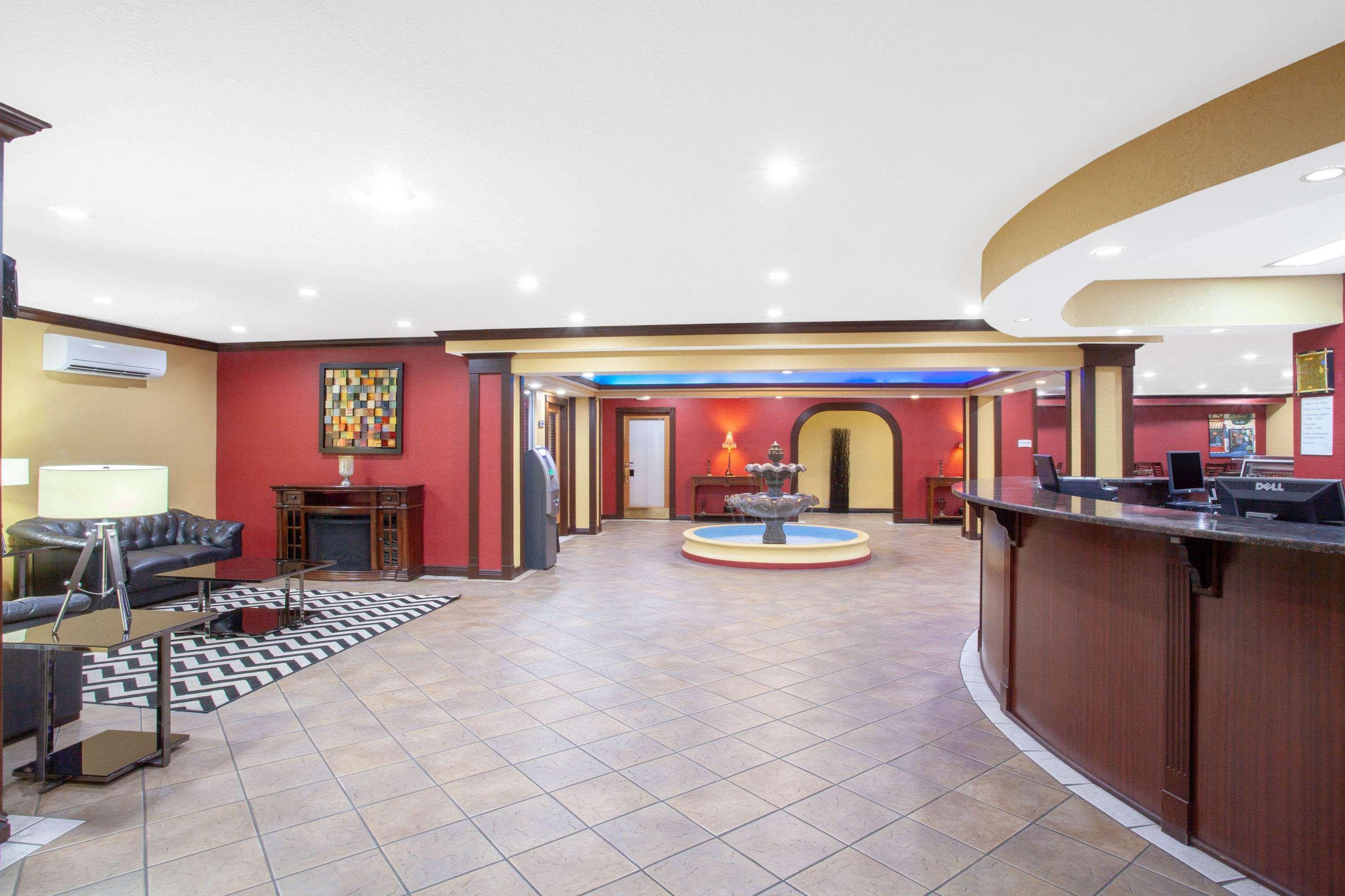 Ramada By Wyndham Davenport Orlando South Hotel Exterior photo